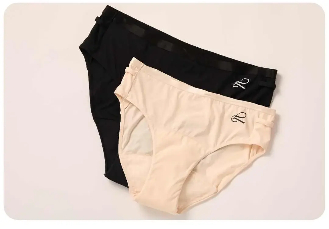 Leakproof underwear in beige and black