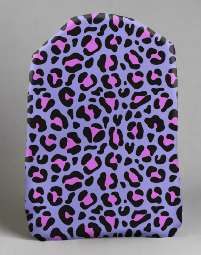 Stoma bag cover in large leopard print in purple