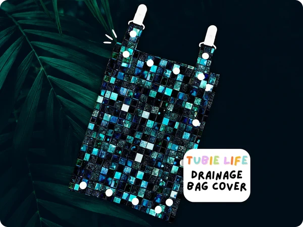 Catheter drainage bag cover with emerald green and black squares pattern